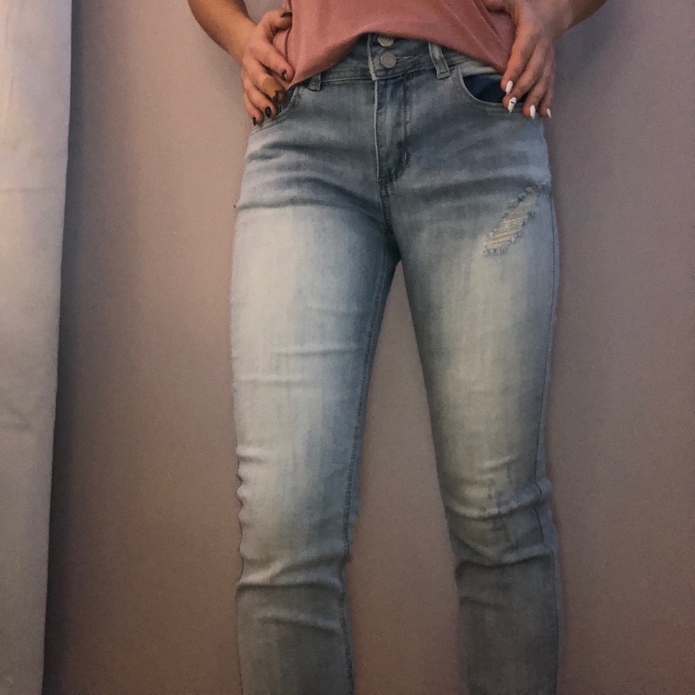 Light wash crop jeans